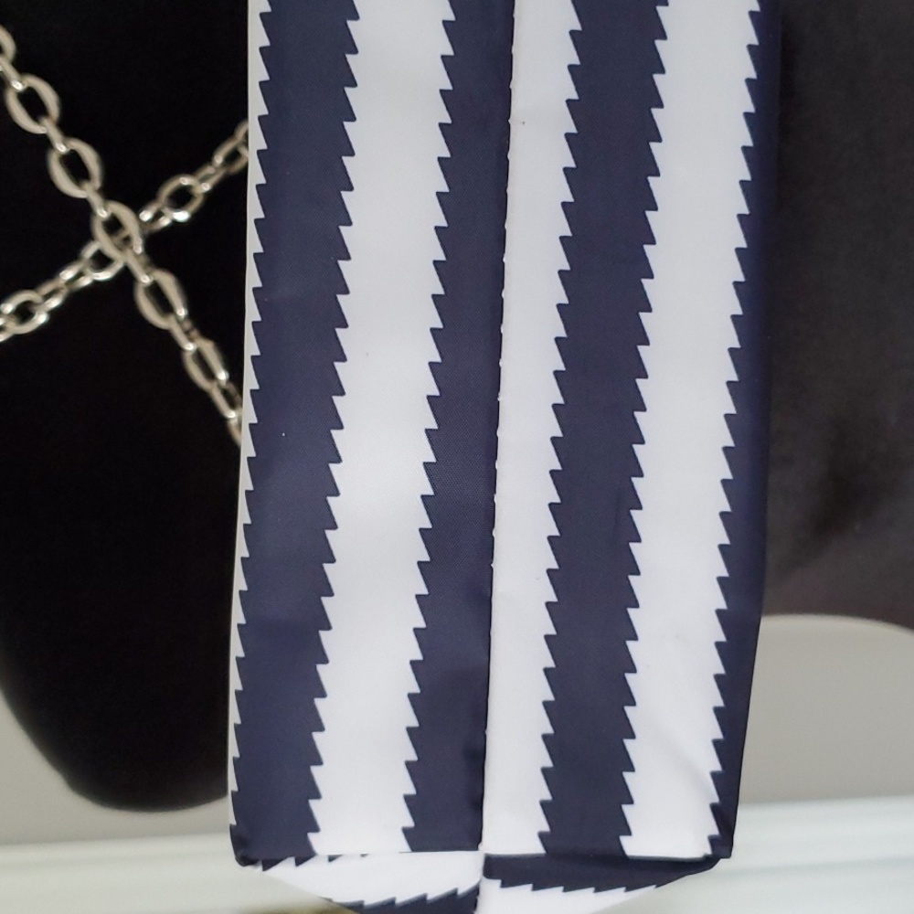 Thirty one upcycle crossbody navy and white - Picture 6 of 16